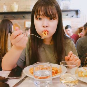 Meet your Posher, Queenie